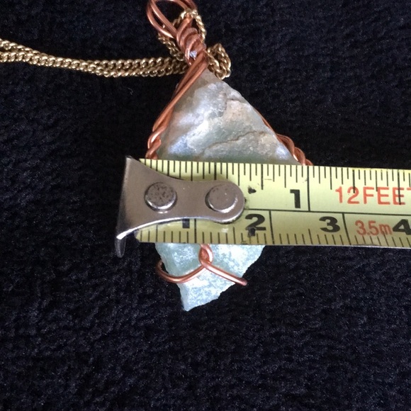 Wire Wrapped Green Stone on a Vintage Gold Tone Chain Necklace - Picture 13 of 13